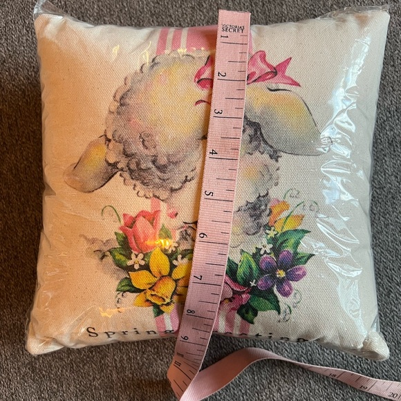 Peach Street Kitsch Lamb Spring Greetings Mini Pillow NWT - Picture 3 of 4